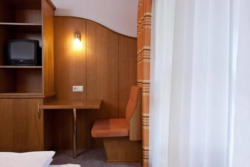 Hotel Garni Mirabell イシュグル エクステリア 写真