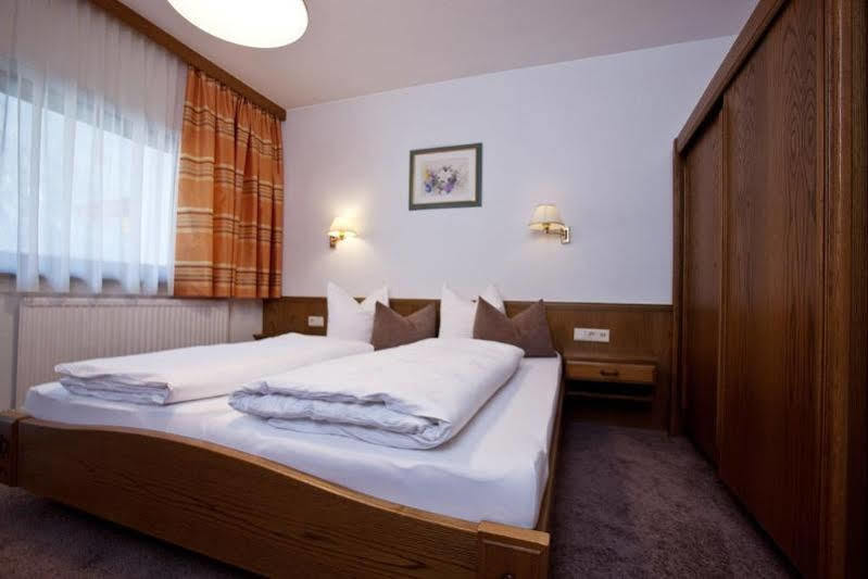 Hotel Garni Mirabell イシュグル エクステリア 写真